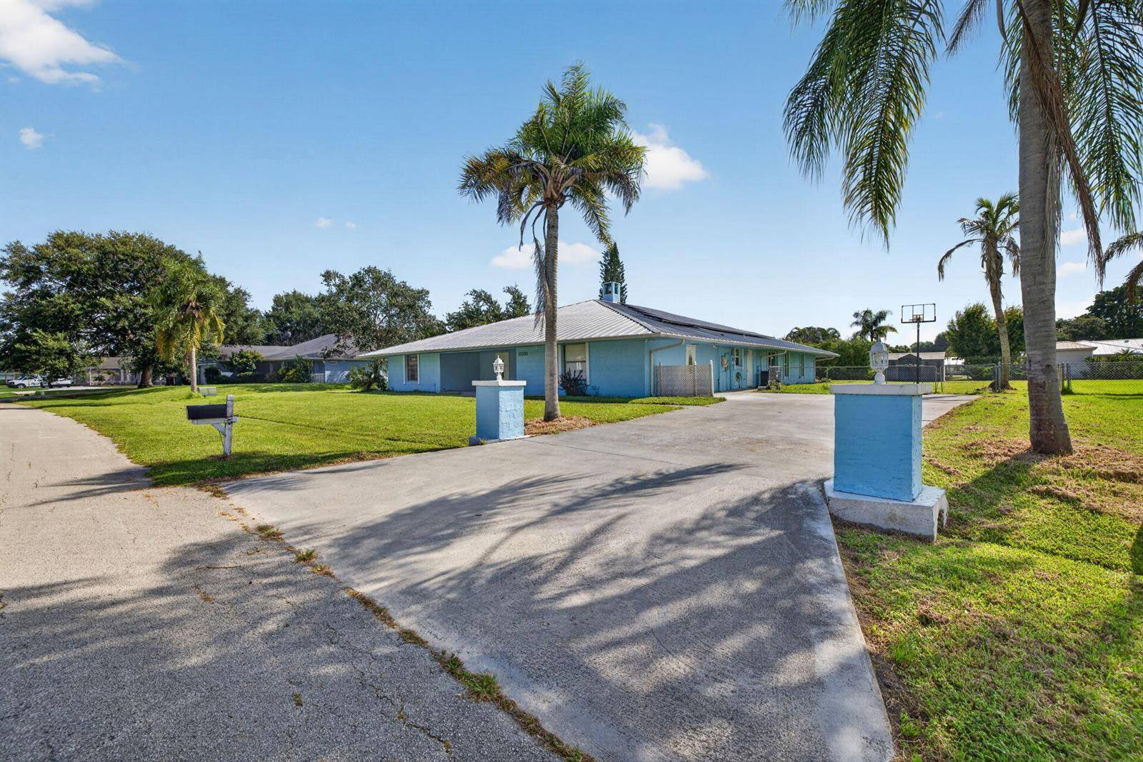 2101 SE BISBEEPort St. Lucie - picture