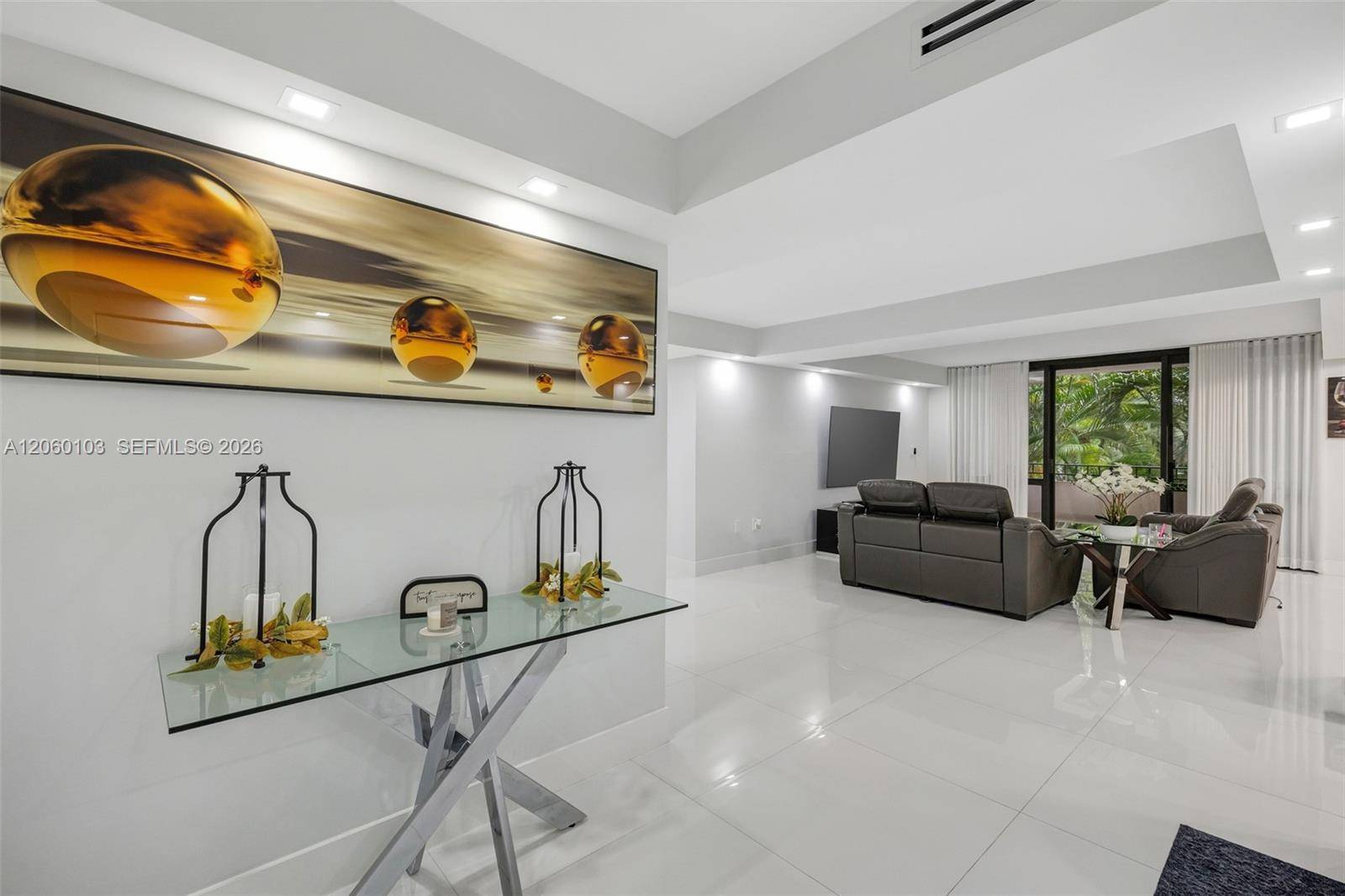 13953 Kendale Lakes CirMiami - TOWERS OF KENDALE LAKES C condo unit B205 - picture