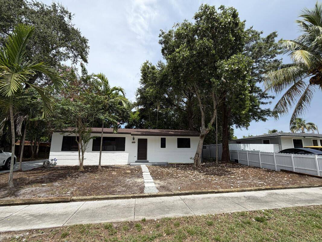3611 SW 33rdWest Park - picture