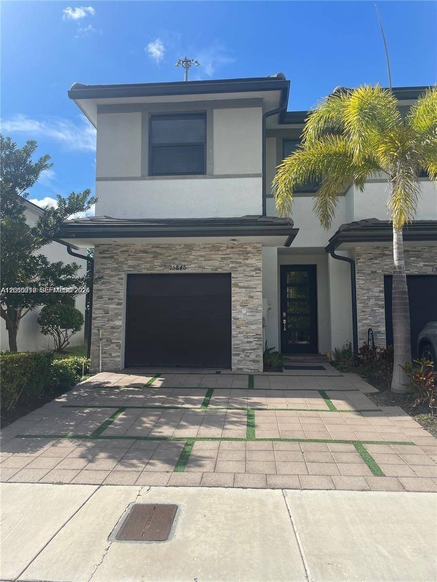 15846 NW 91st CtMiami Lakes - picture