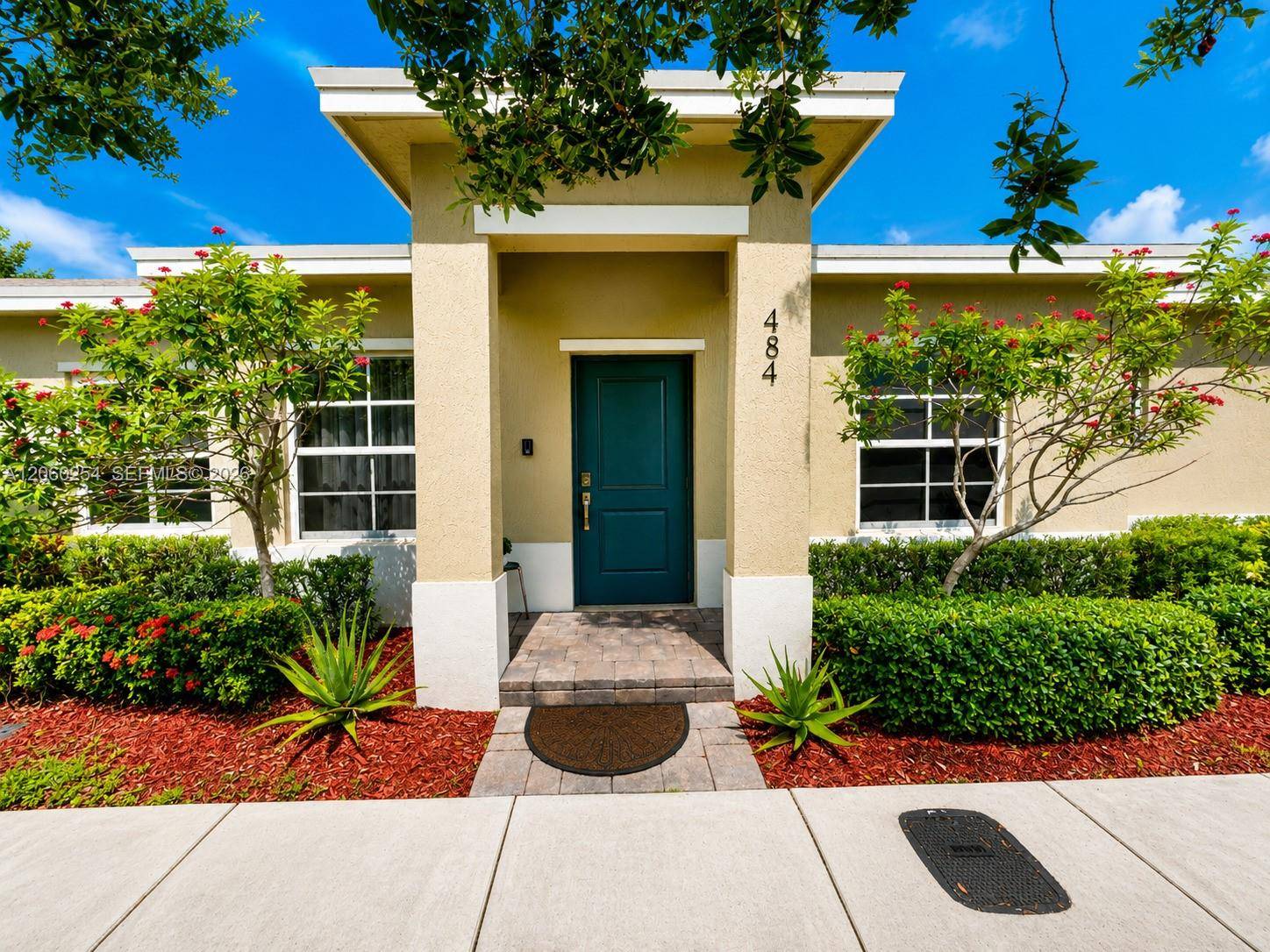 484 NE 4th AveFlorida City - picture