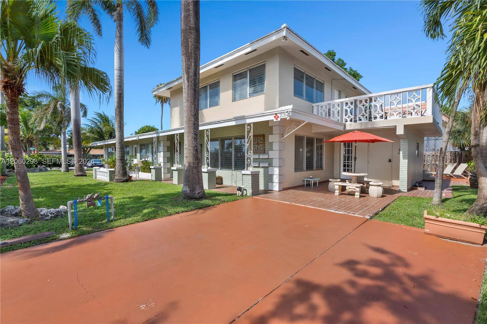 220 SE 12th AveDeerfield Beach - picture