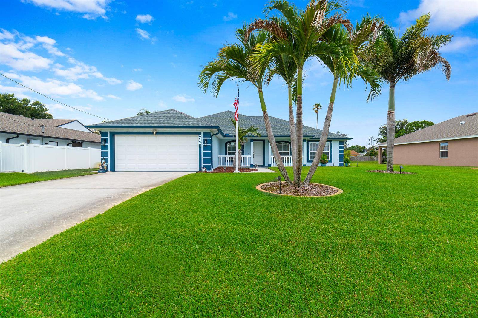 2601 SE CaladiumPort St. Lucie - picture