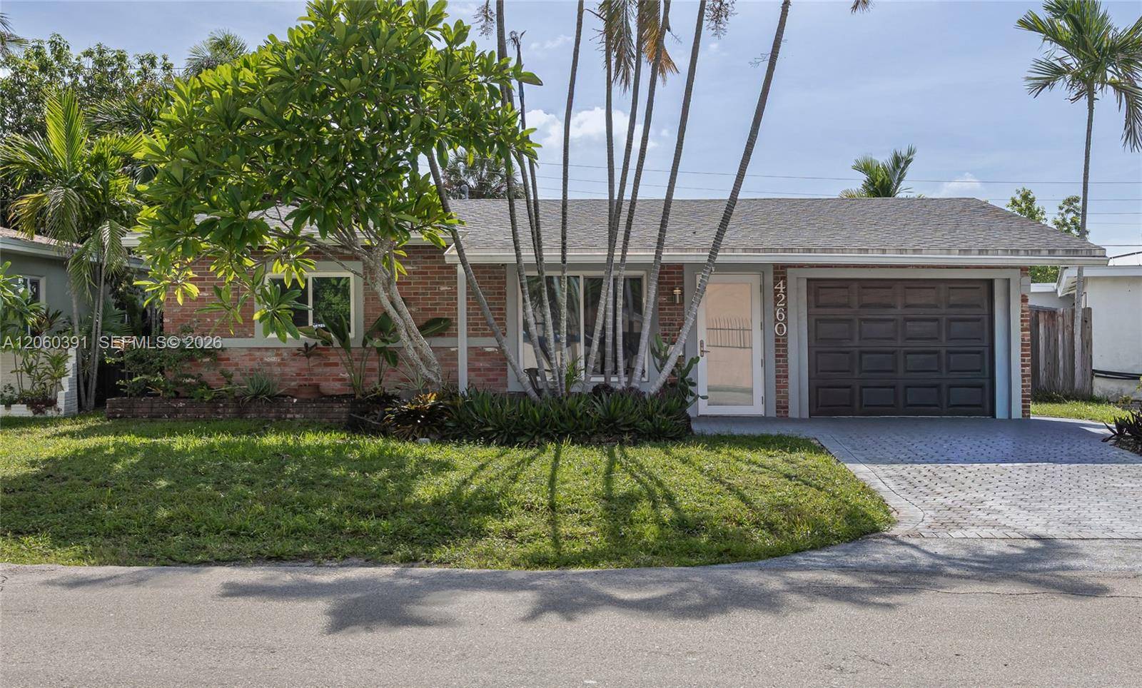 4260 NE 1st TerOakland Park - picture