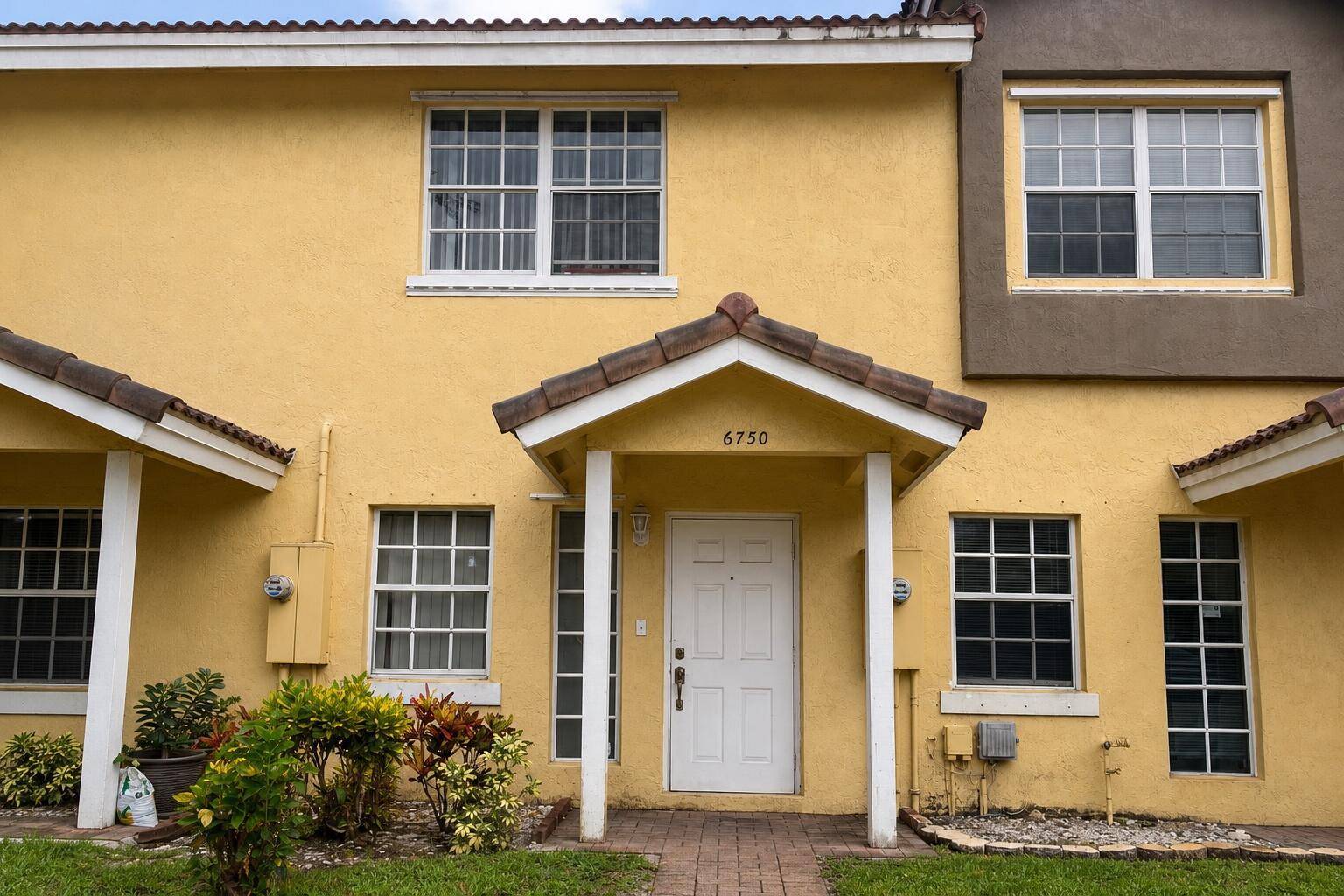 6750 Sienna ClubLauderhill - S & R OF INVERRARY,Sienna Club condo unit 6750 - picture