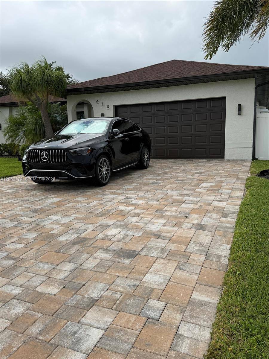 418 sw 19th TerCape Coral - picture
