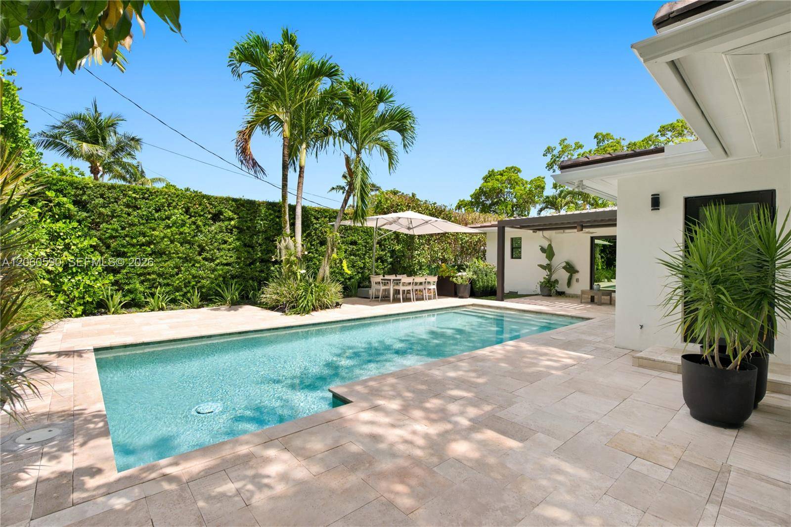 835 Malaga AveCoral Gables - picture