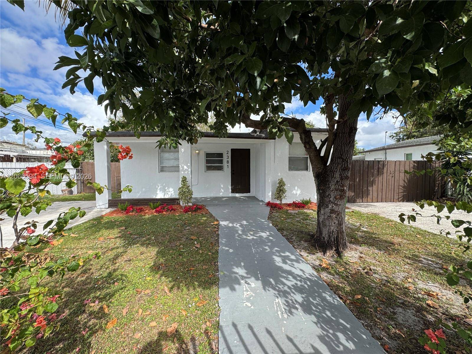 2381 NW 153rd StMiami Gardens - picture