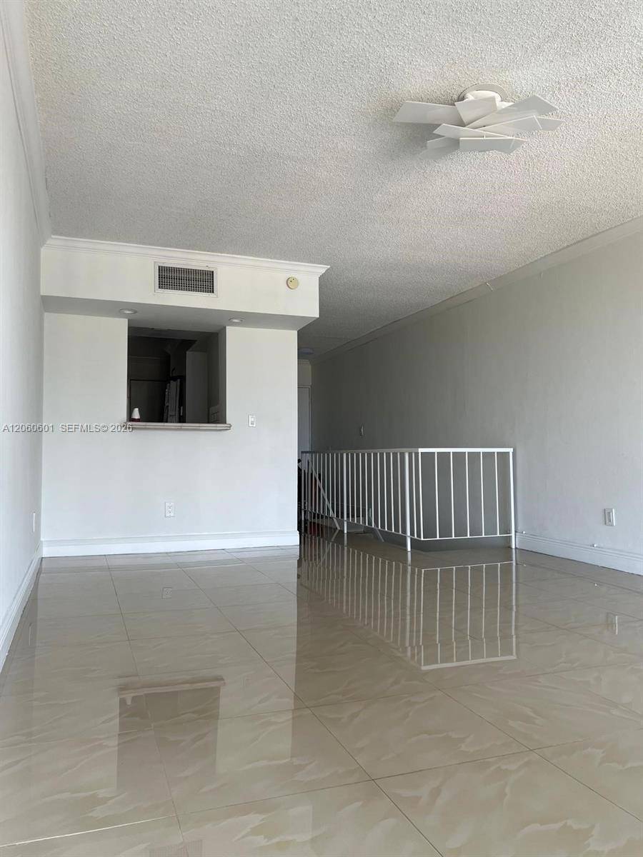 9210 Fontainebleau BlvdMiami - PARKVIEW CONDO NO 1 condo unit 506 - picture