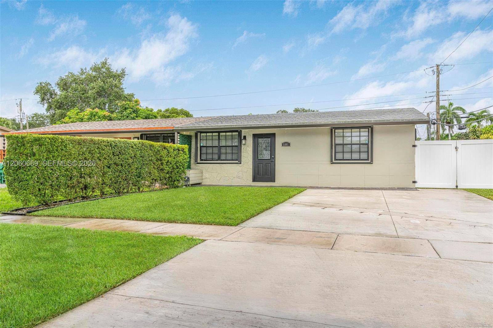 5001 SW 92nd TerCooper City - picture