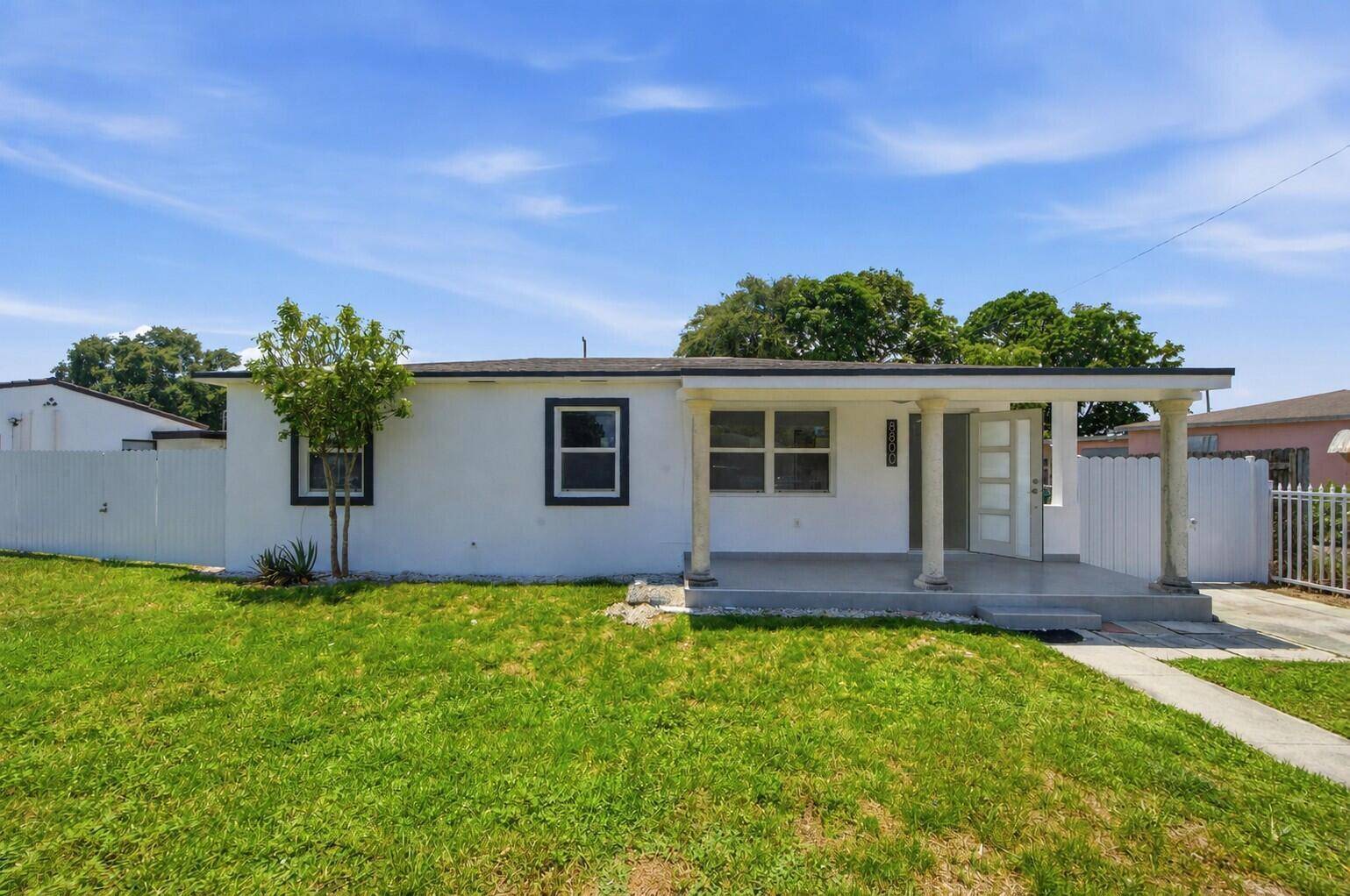 8800 NW 33 AvenueMiami - picture