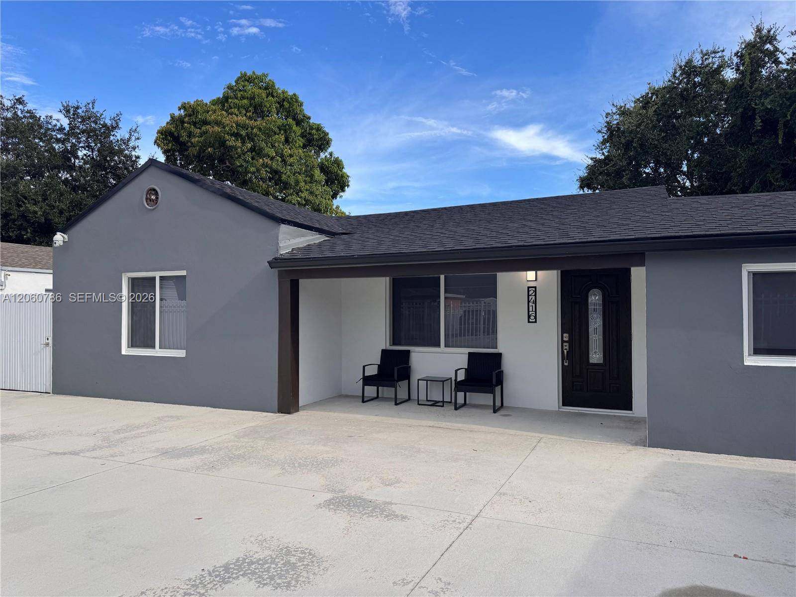2416 NW 88th StMiami - picture