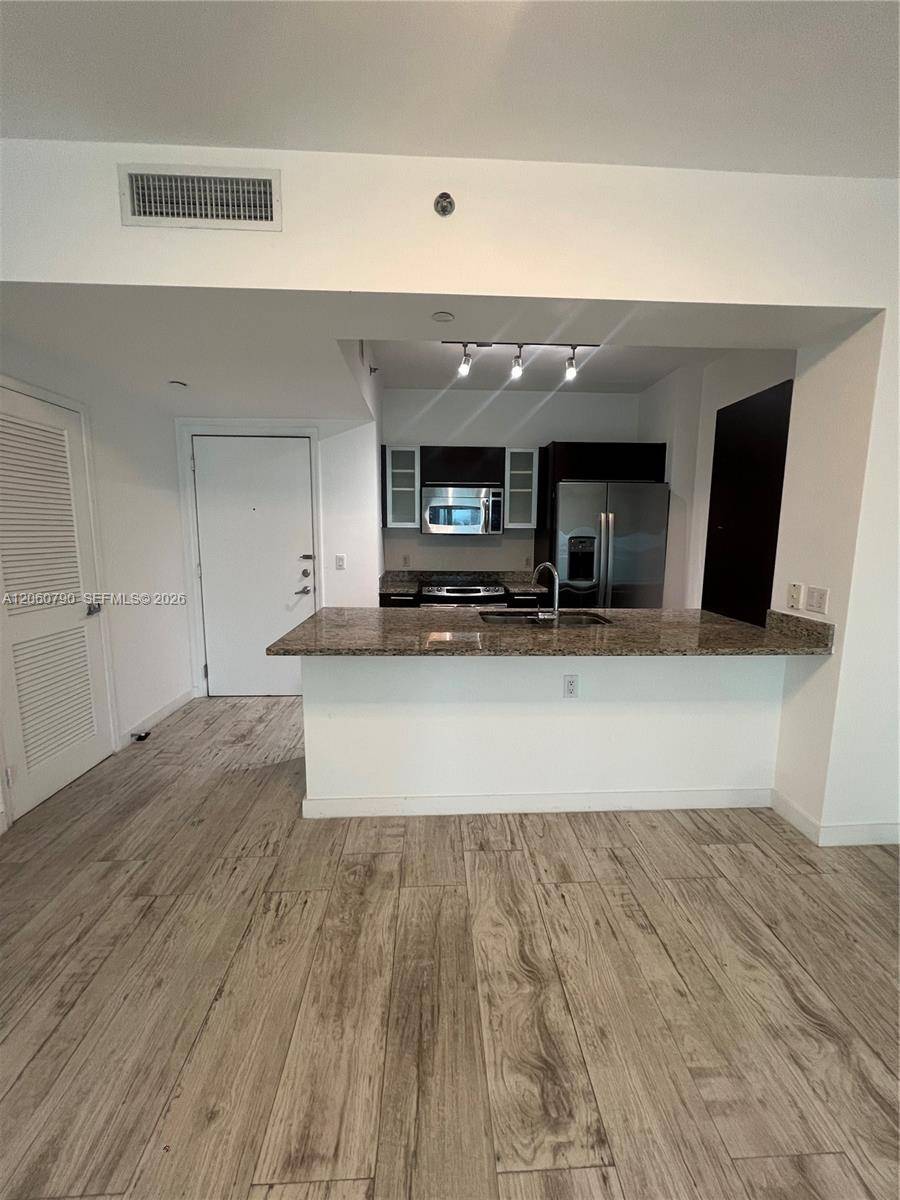 951 Brickell AveMiami - THE PLAZA 901 BRICKELL CO condo unit 2403 - picture