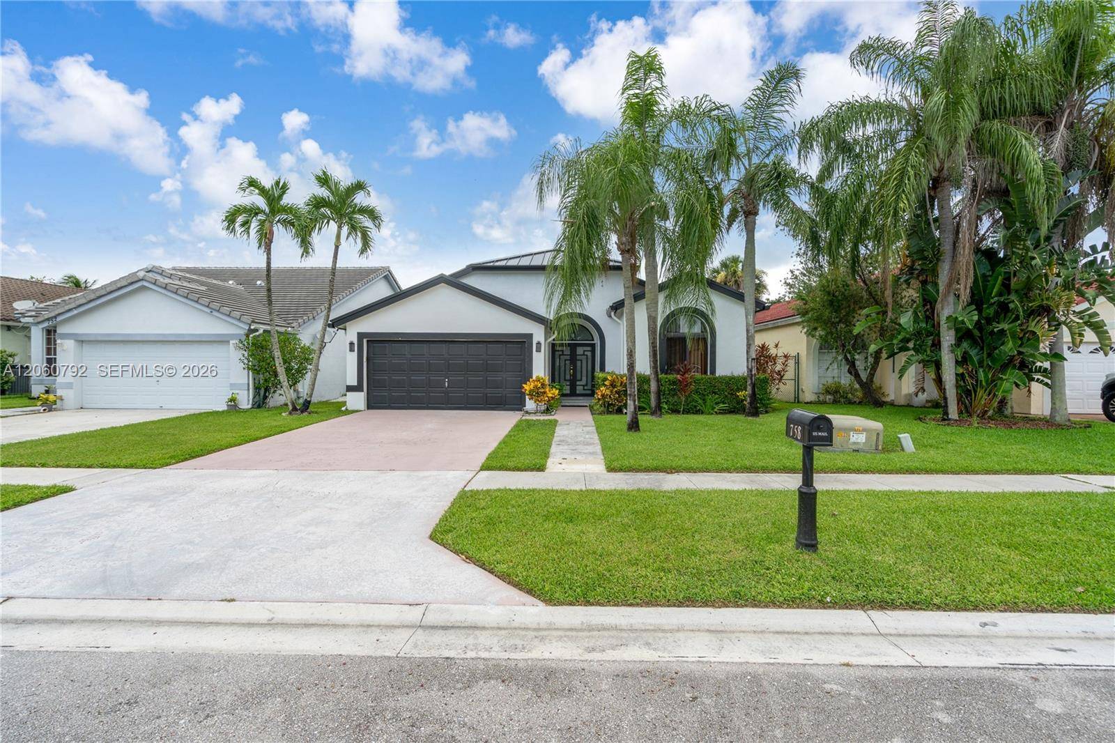 758 Lake Wellington DrWellington - picture