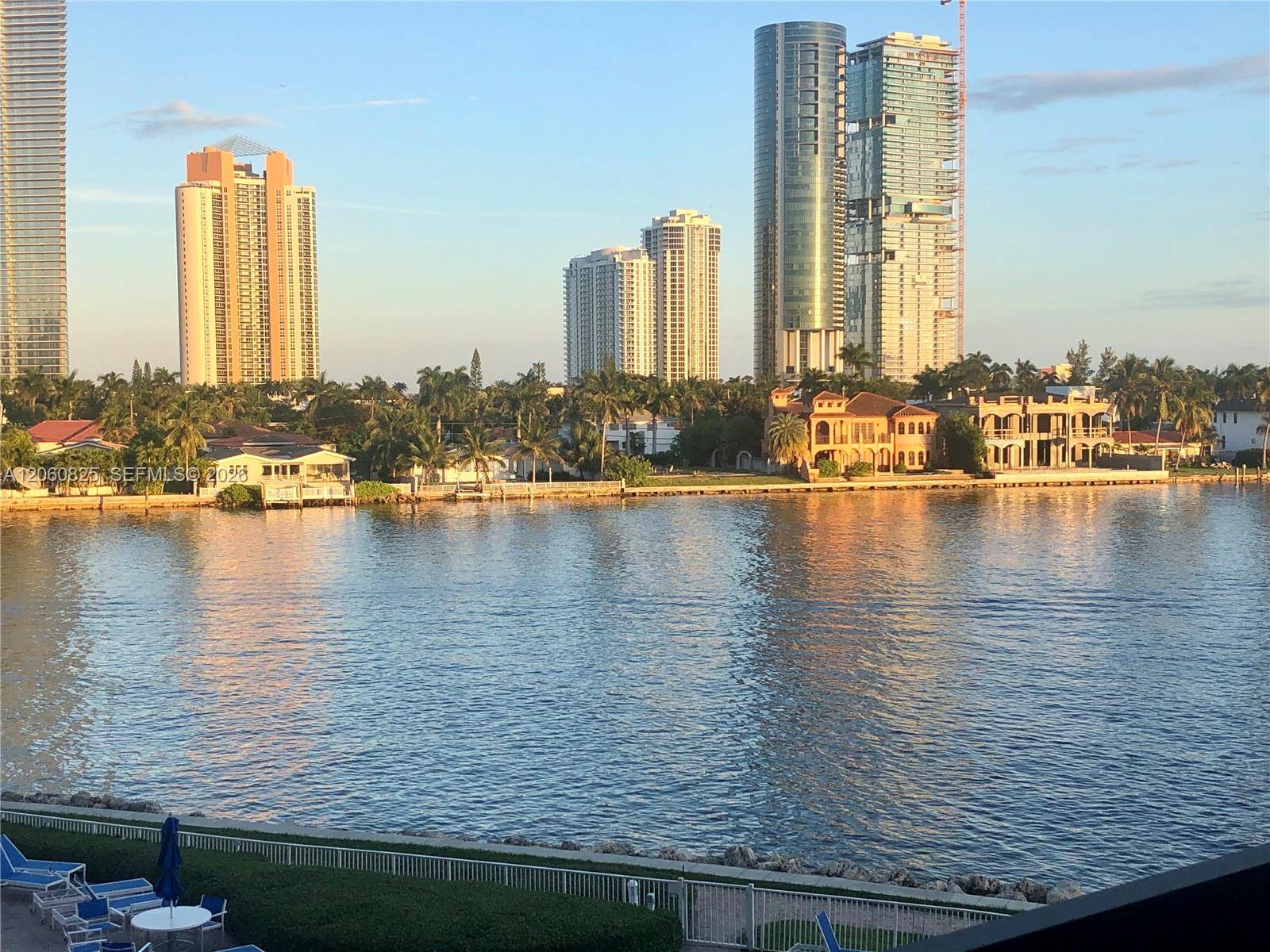 19101 NE 36th CtAventura - MYSTIC POINTE CONDO NO TH condo unit 411 - picture