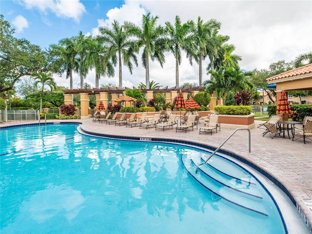 2319 MARINERDania Beach - VILLAS AT HARBOR ISLES ,VILLAS AT HARBOR ISL condo unit 2706 - picture
