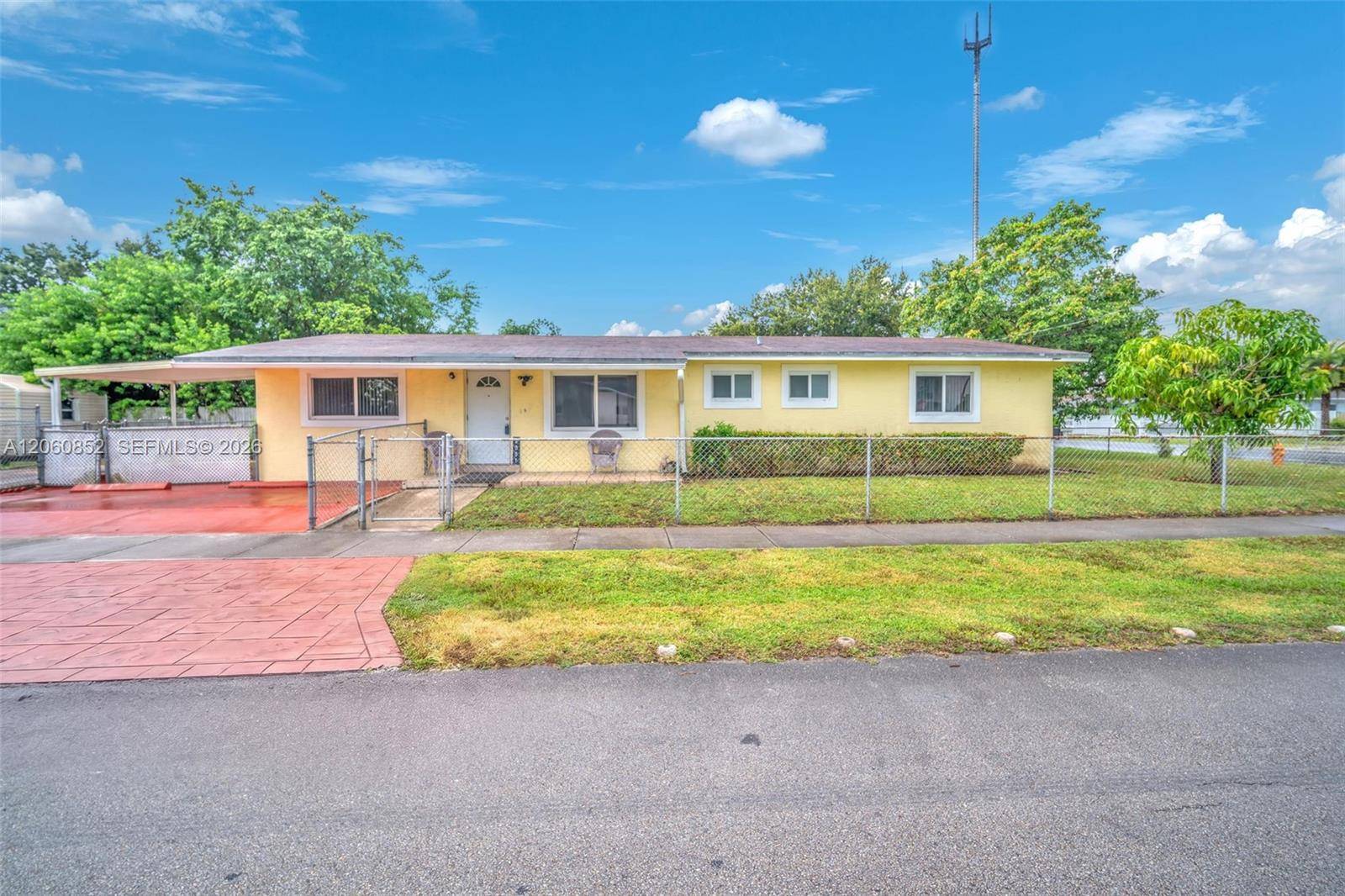 2301 SW 48th AveWest Park - picture