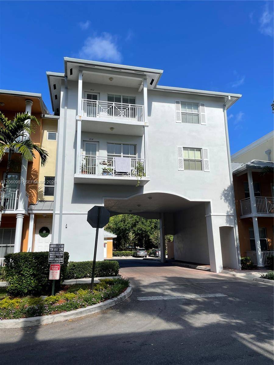 412 SW 13th TerFort Lauderdale - VILLAGE AT SAILBOAT BEND condo unit 412 - picture