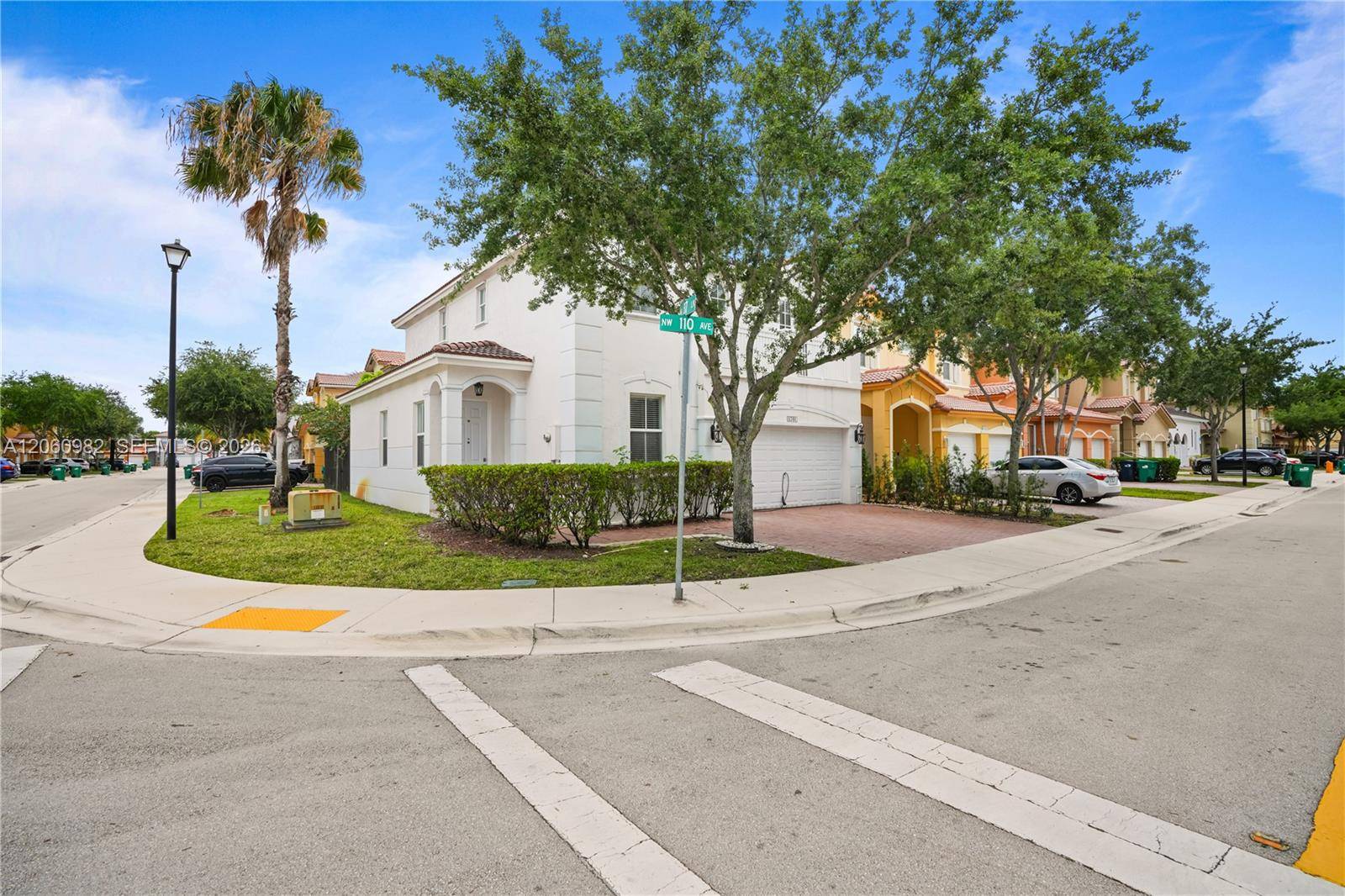 8741 NW 110th AveDoral - ISLANDS AT DORAL TOWNHOME condo unit N/A - picture