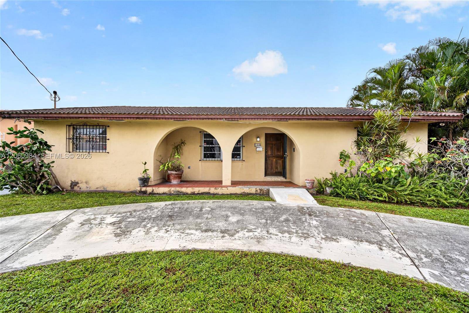 430 SE 7th AveHialeah - picture