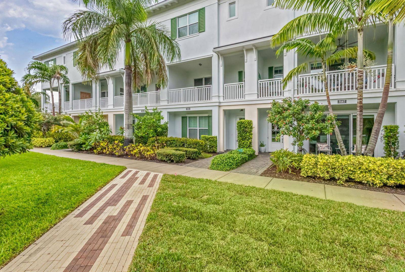 7089 EdisonPalm Beach Gardens - picture