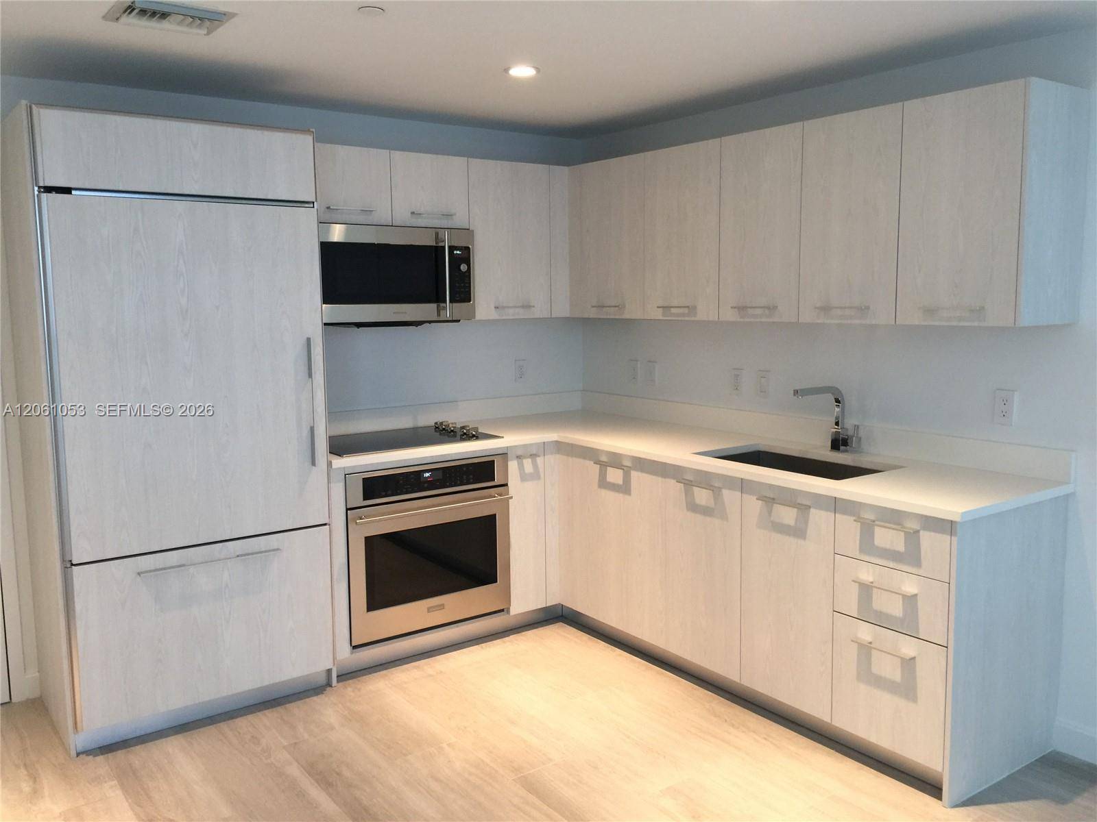 45 SW 9 stMiami - BRICKELL HEIGHTS condo unit 1607 - picture