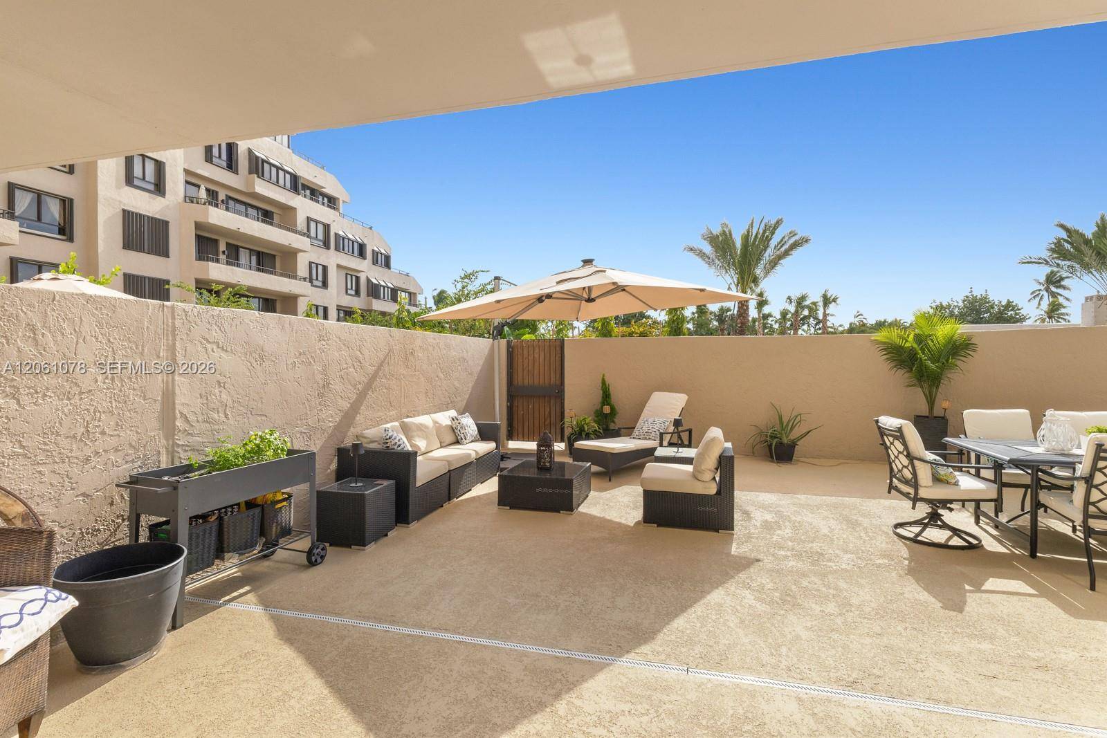 151 Crandon BlvdKey Biscayne - THE EMERALDBAY @ KEY COLO condo unit 127 - picture