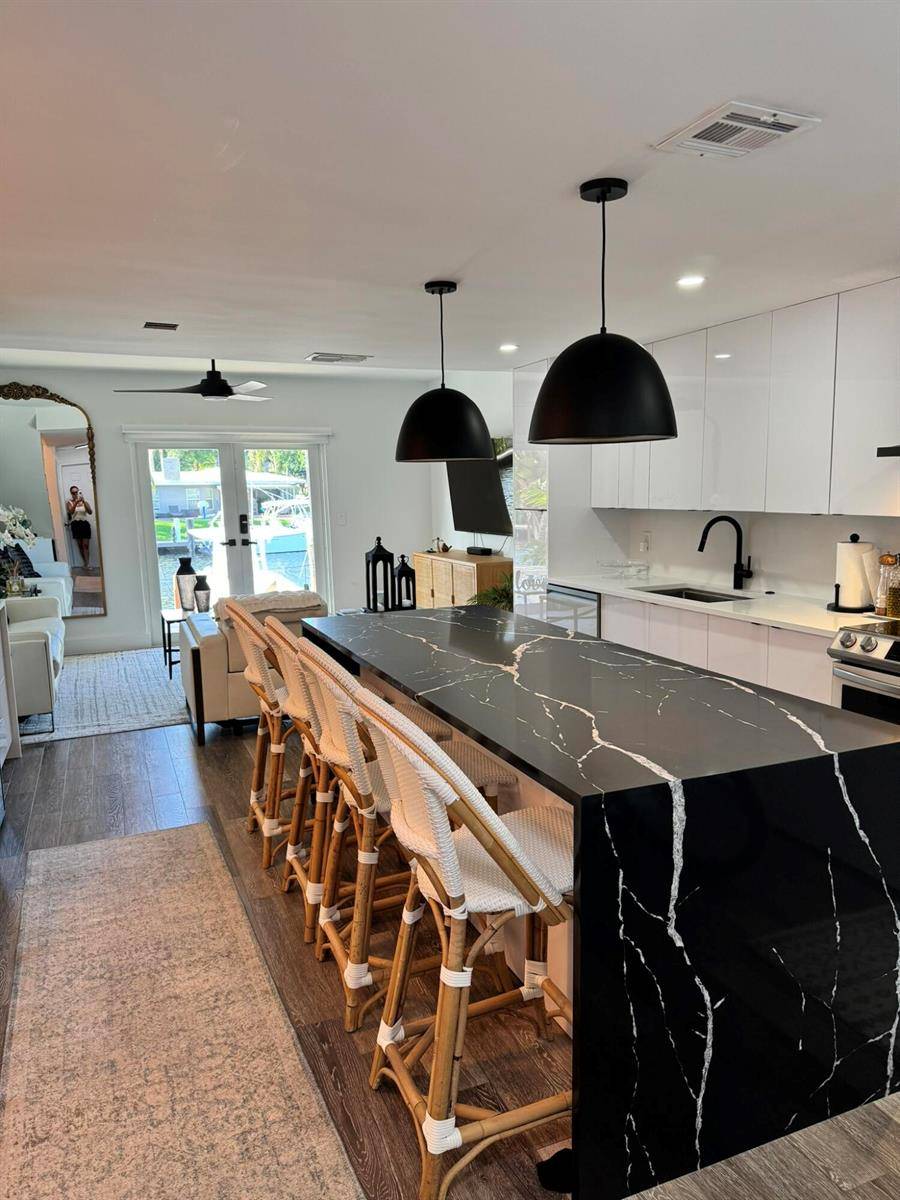 2711 NE NE 15thPompano Beach - picture