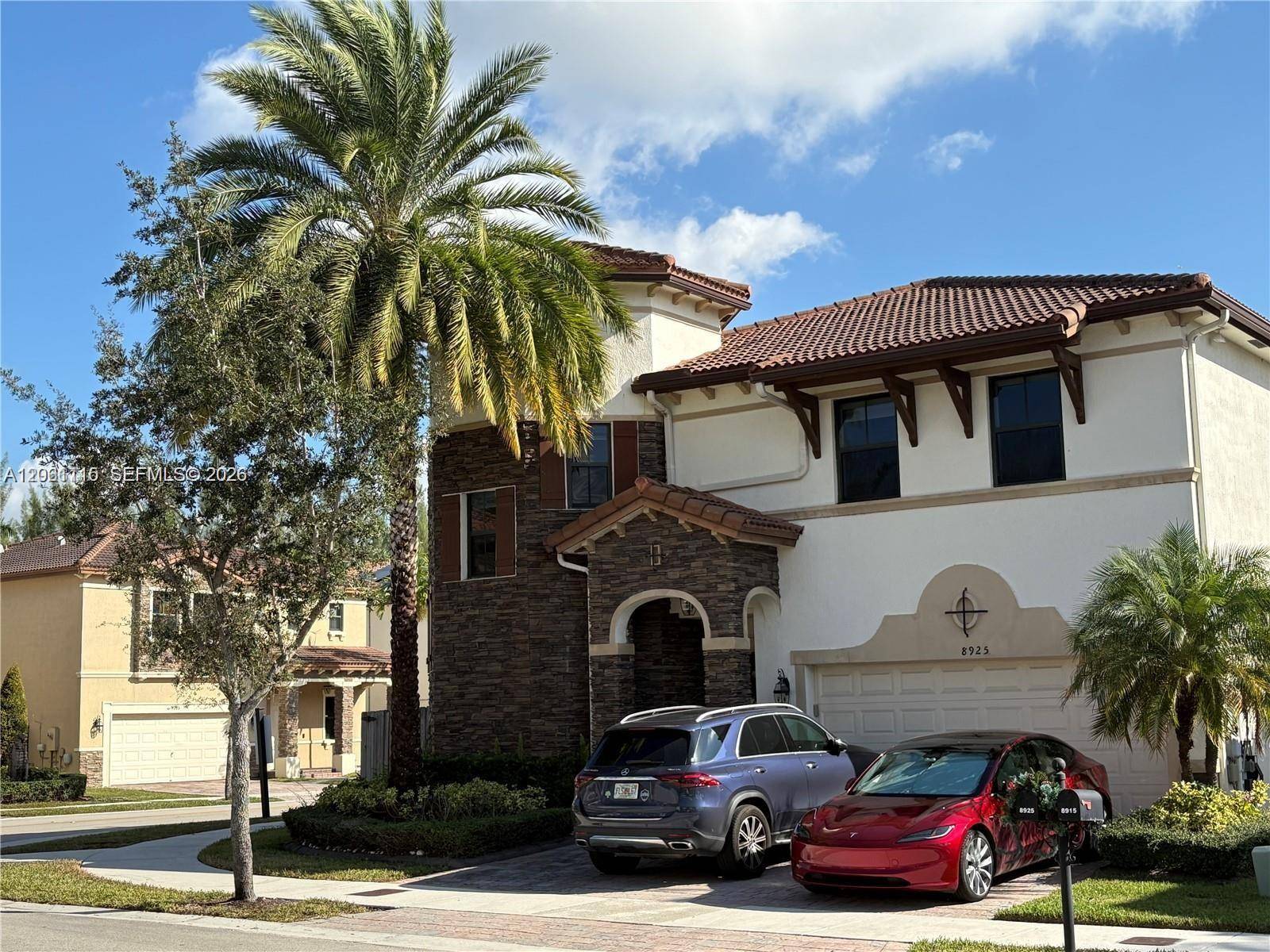 8925 NW 99th CtDoral - picture