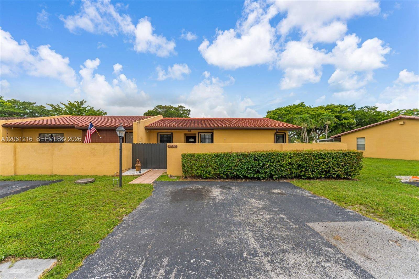 8612 SW 148th PlMiami - picture
