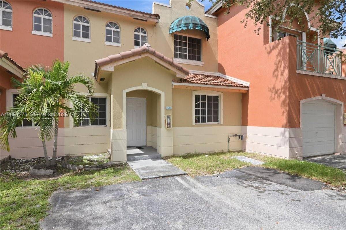 7245 NW 173rd DrHialeah - BONITA GOLF VIEW TOWNVILL condo unit 2505 - picture