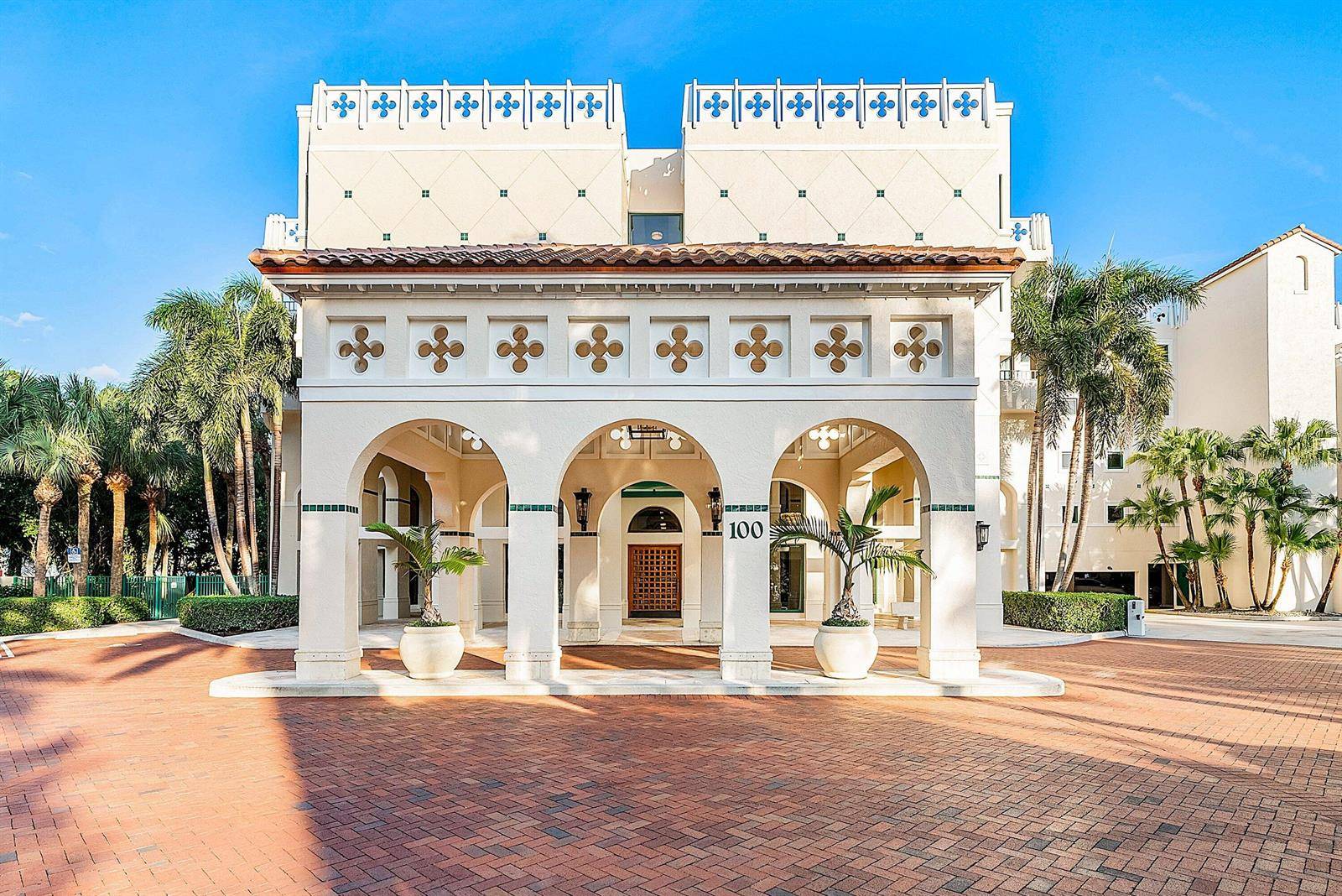 100 SE 5thBoca Raton - MIZNER COURT condo unit 216 - picture