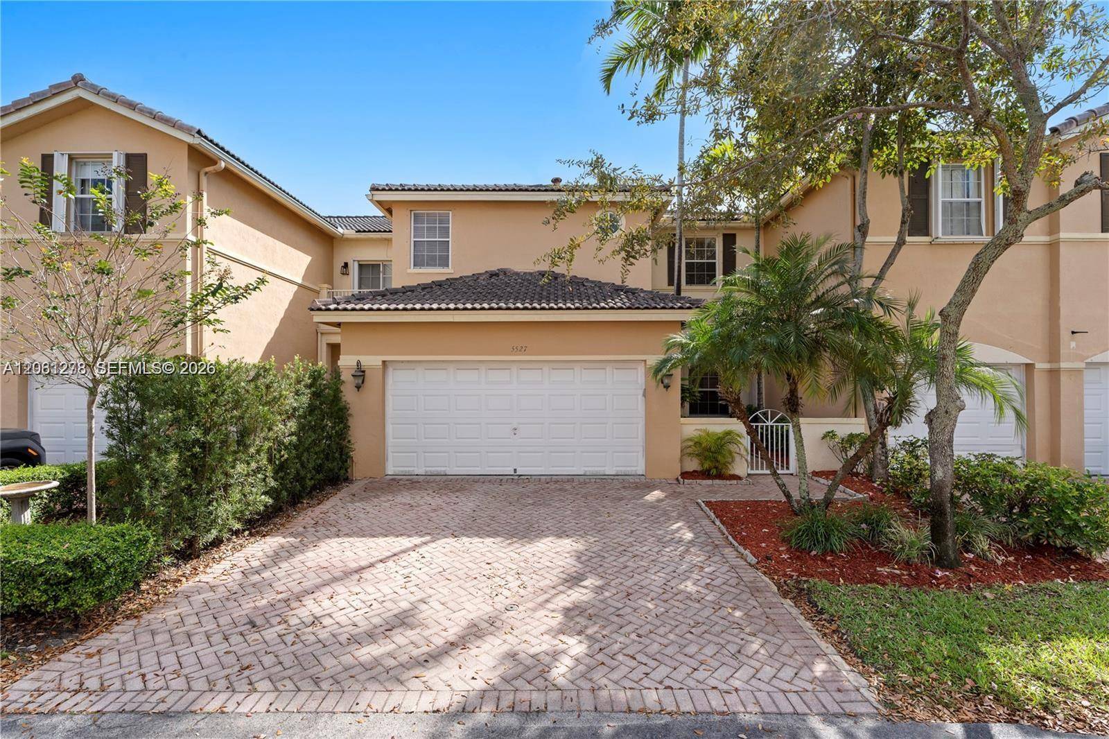 5527 NW 113th AveDoral - picture