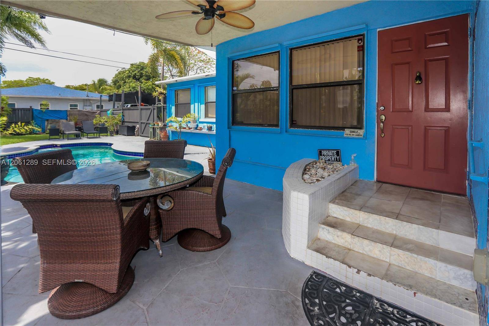 706 S 19th AveHollywood - picture