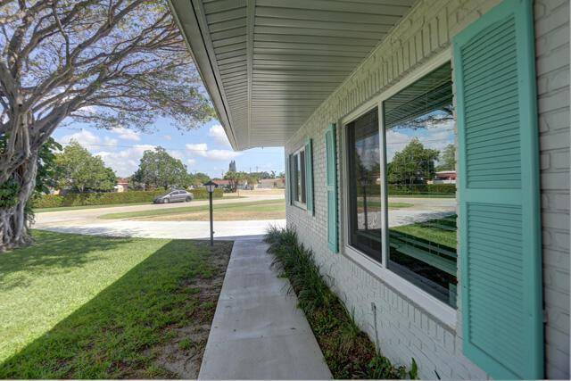 1133 7thLake Park - picture