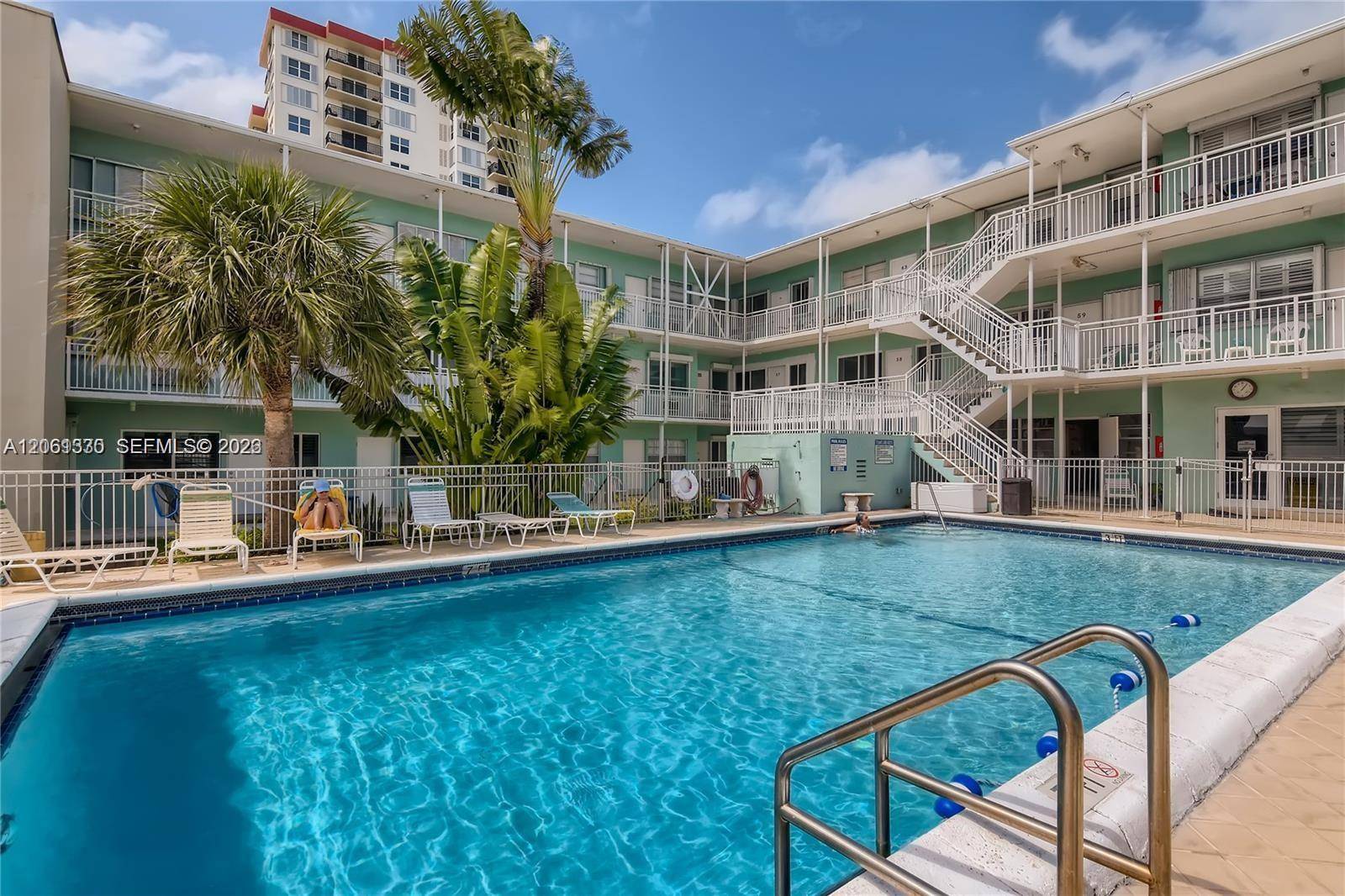 1504 S Surf RdHollywood - TIFFANY APTS CO-OP condo unit 65 - picture