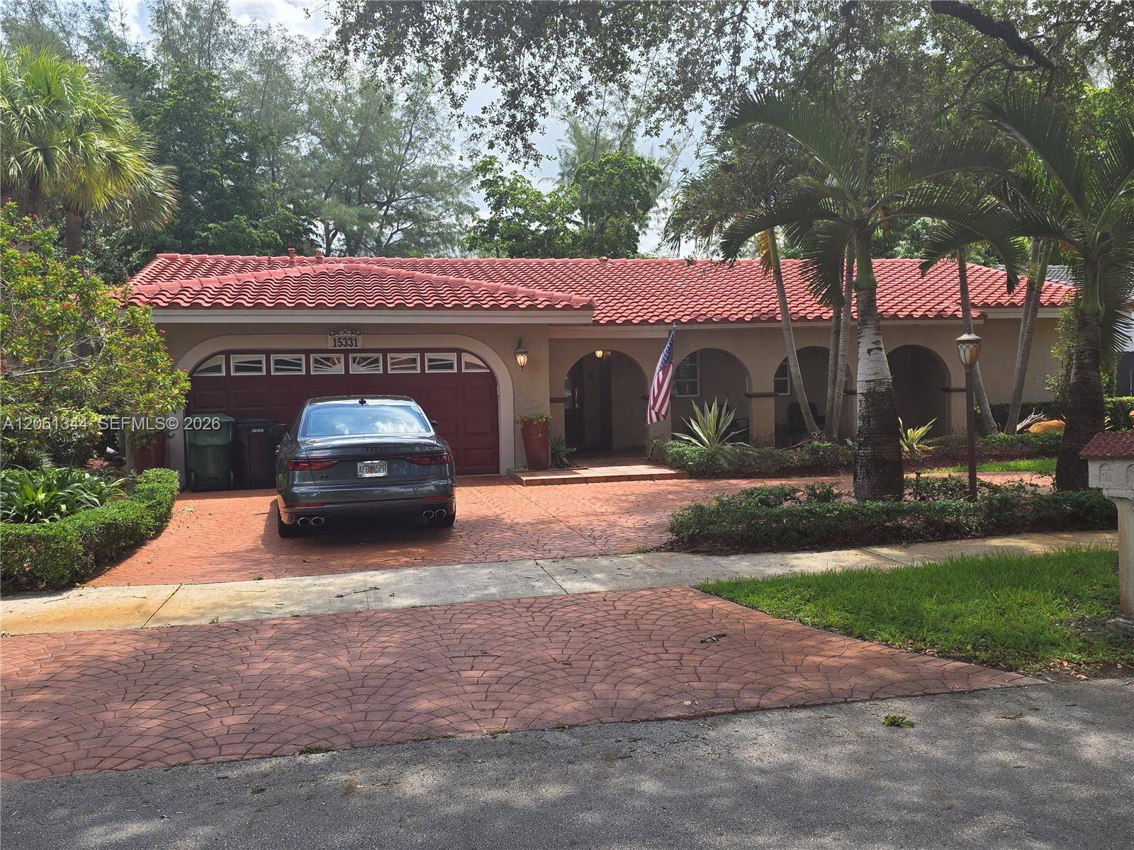 15331 Durnford DrMiami Lakes - picture