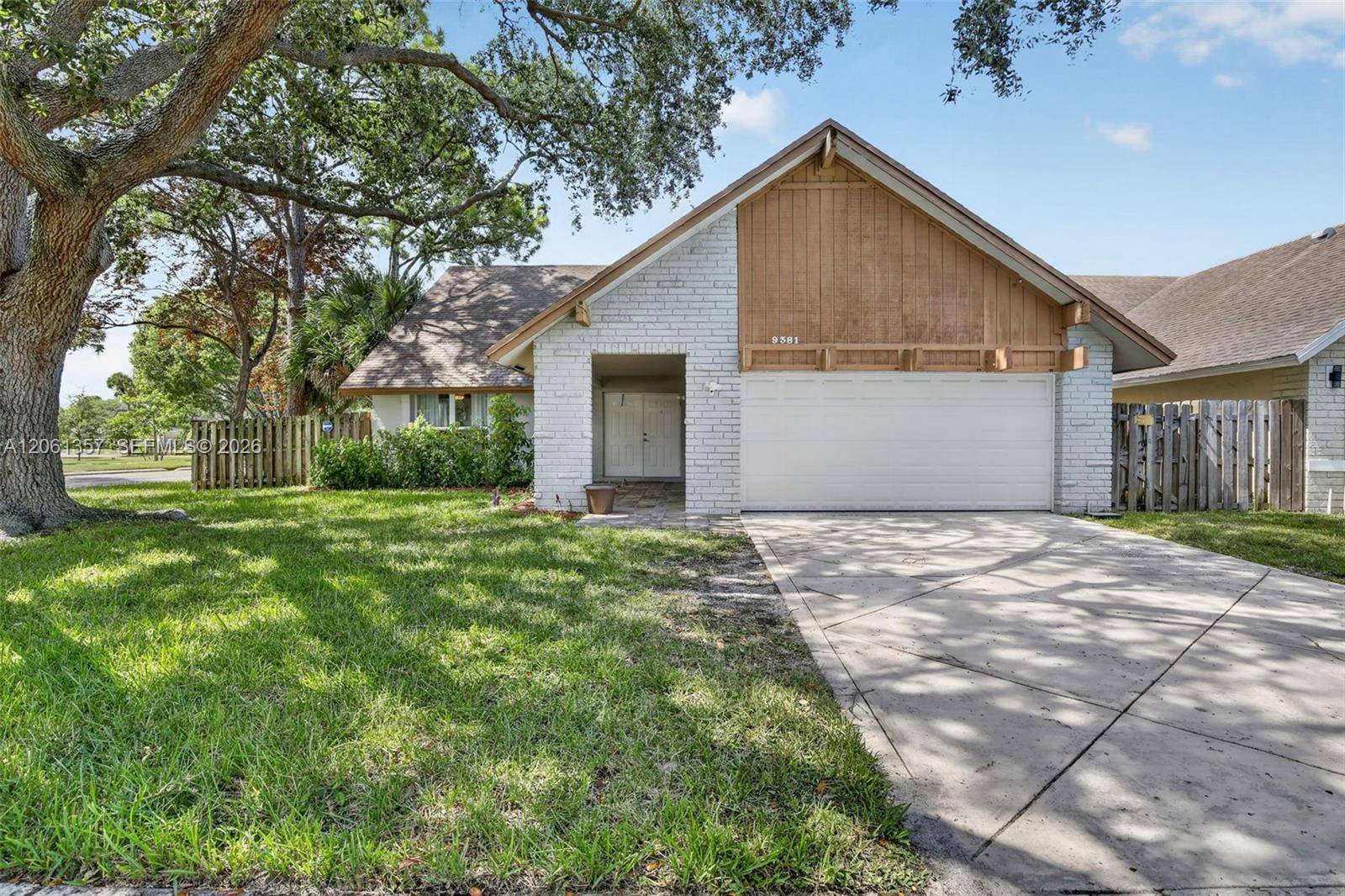 9381 NW 35th PlSunrise - picture