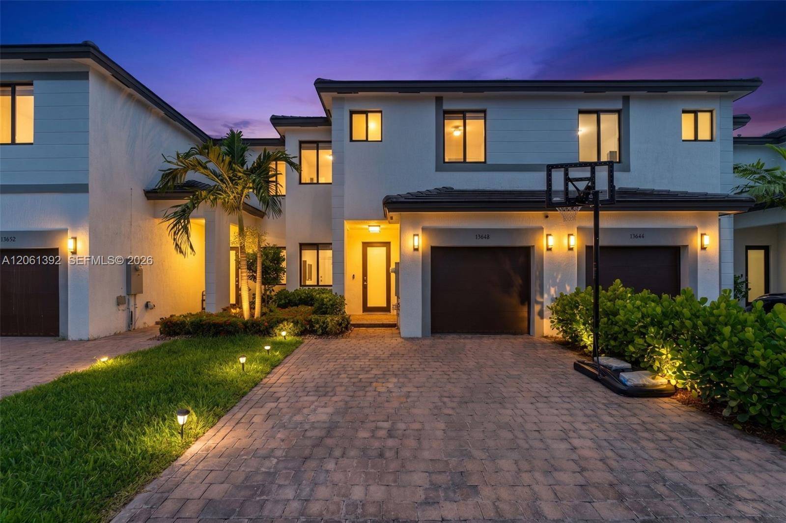 13648 SW 157th CtMiami - CENTURY GARDENS SOUTH condo unit 13648 - picture
