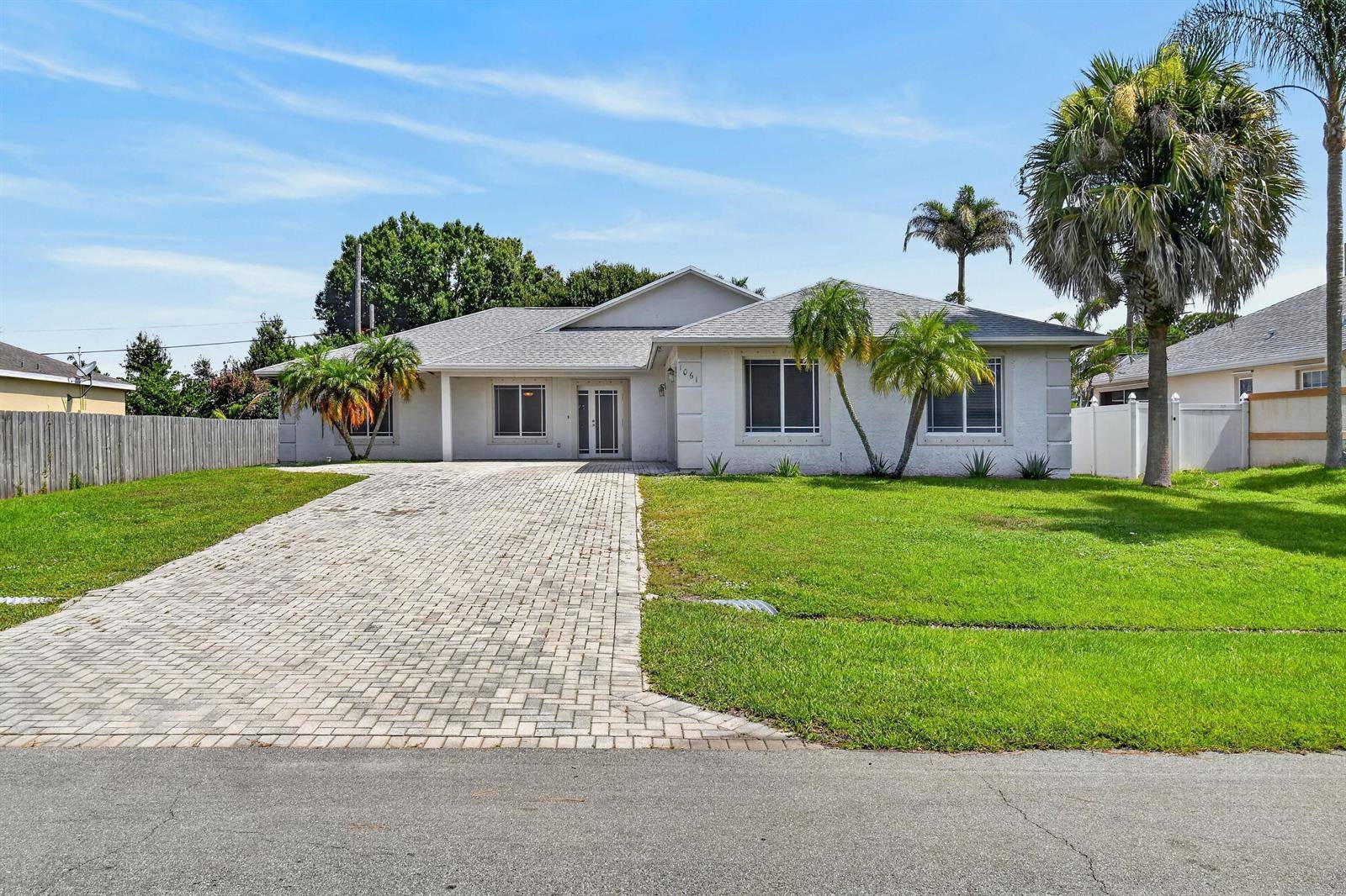 1061 SW BENSCHOPPort St. Lucie - picture