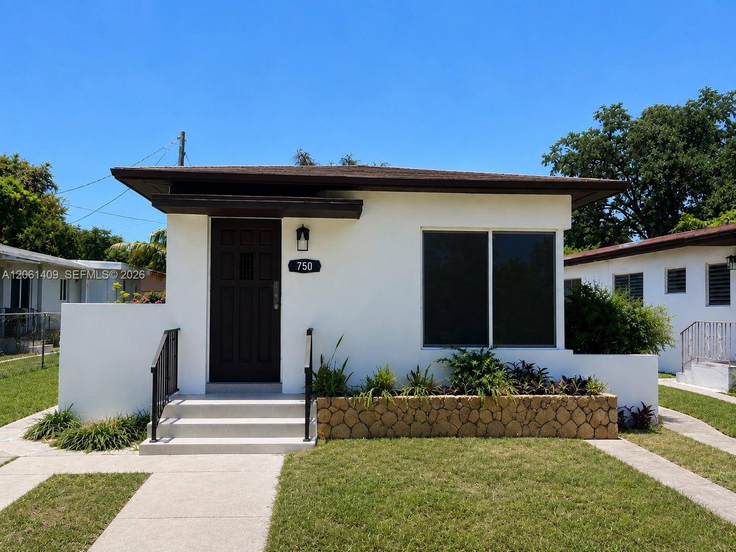 750-752 NW 52nd StMiami - picture