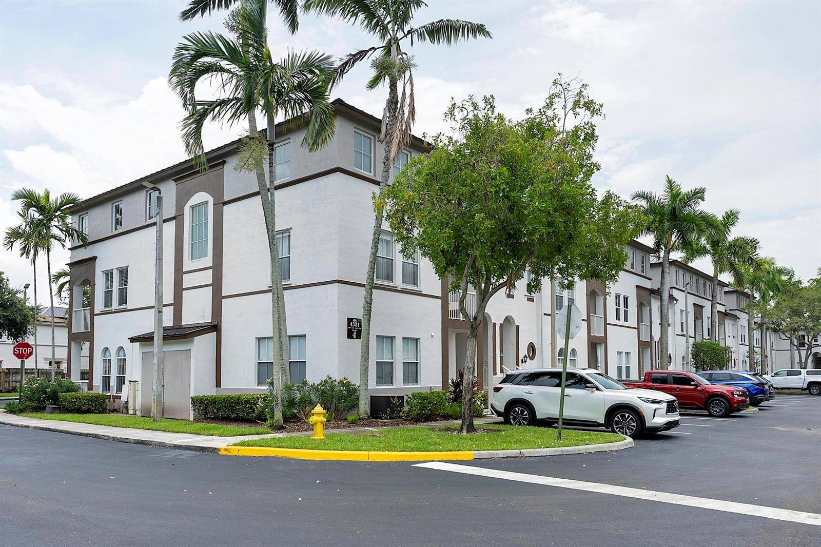 4331 SW 160thMiramar - COURTYARDS THREE CONDO,COURTYARDS THREE CON condo unit 103 - picture