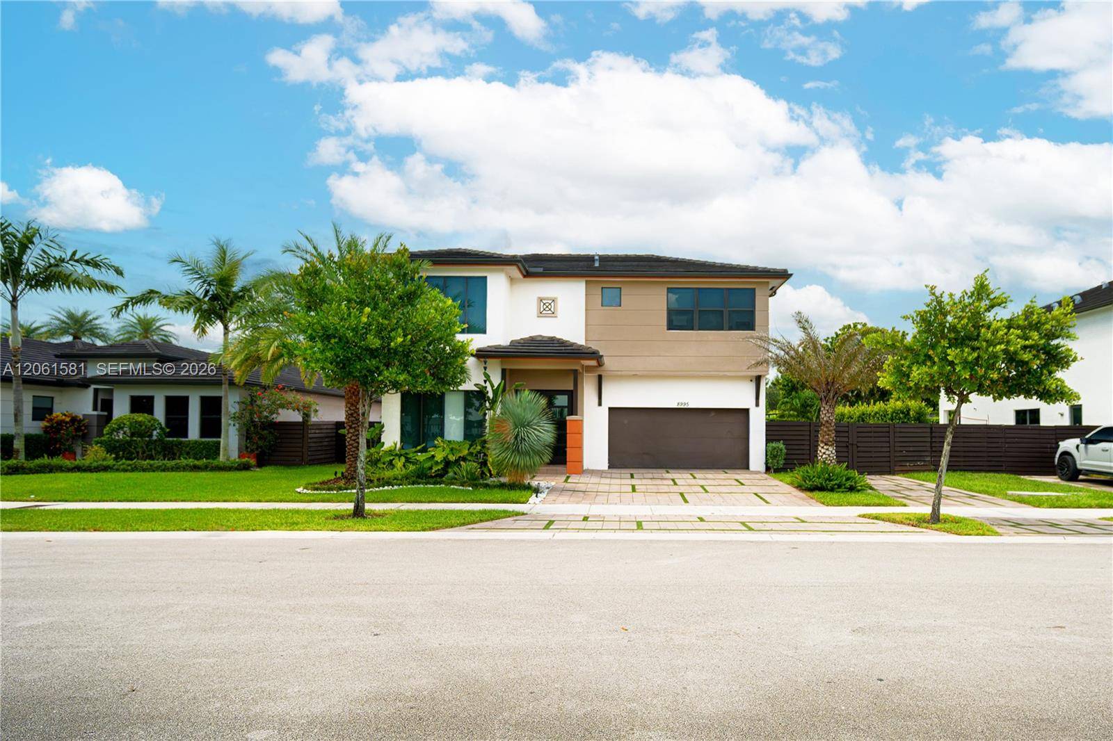 8995 NW 161st TerMiami Lakes - picture