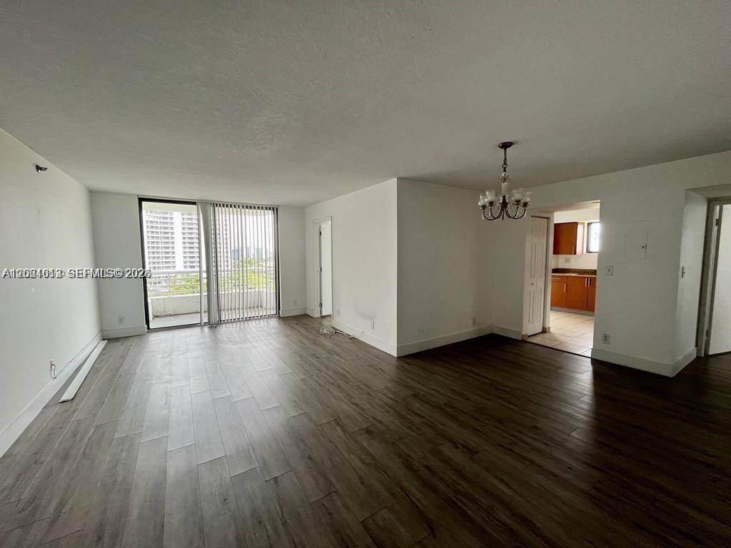 3300 NE 192nd StAventura - PARC CENTRAL AVENTURA EAS condo unit 906 - picture