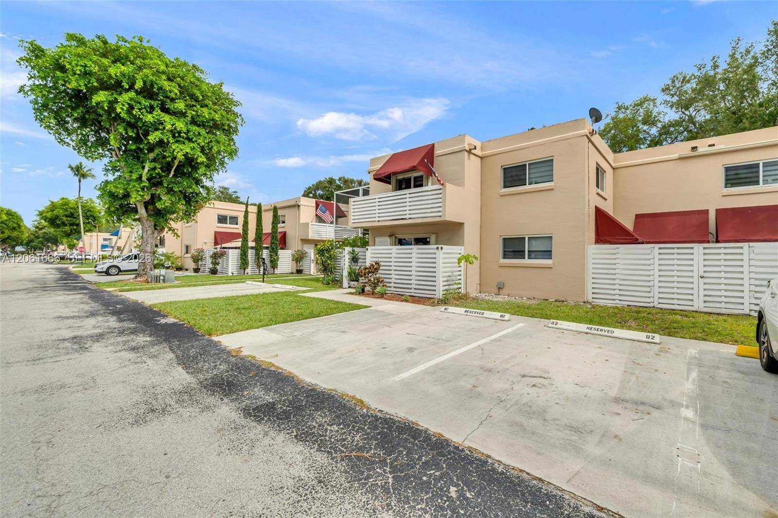 14382 SW 97th TerMiami - picture