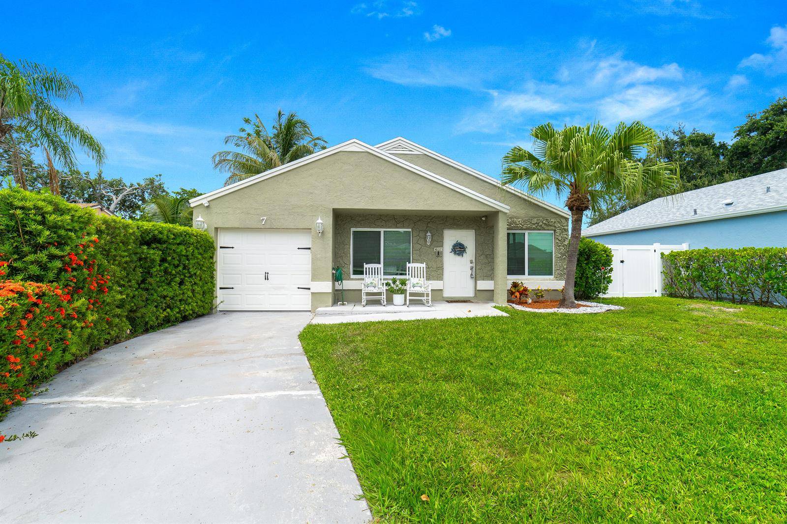 7 CardiffBoynton Beach - picture