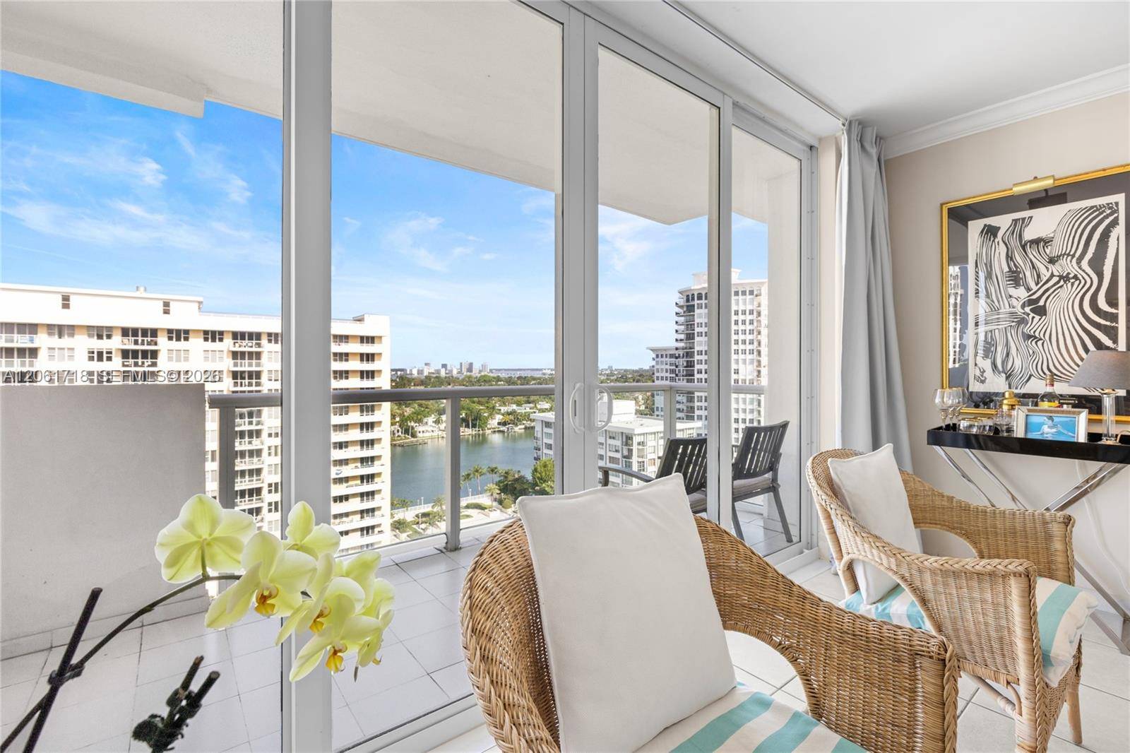 5601 Collins AveMiami Beach - THE PAVILION CONDO condo unit 1515 - picture