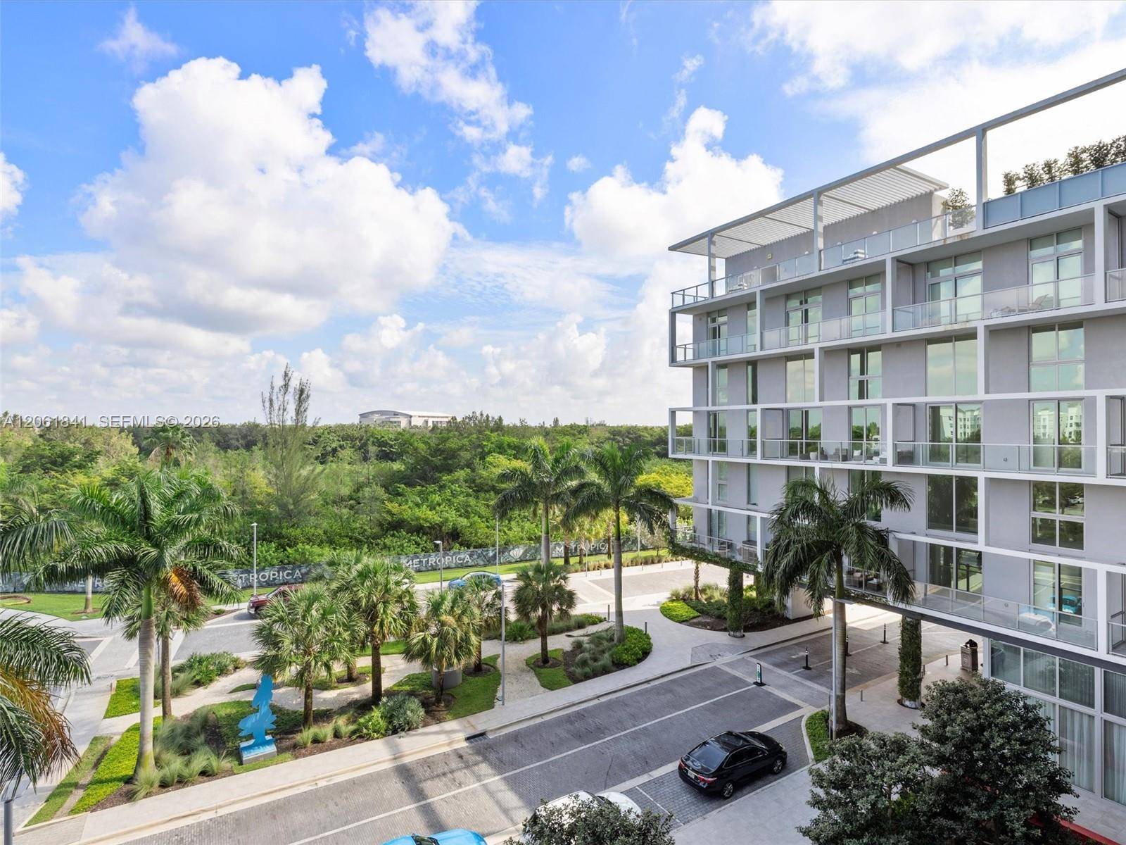 2000 Metropica WaySunrise - METROPICA NORTH TOWER ONE,METROPICA ONE condo unit 502 - picture