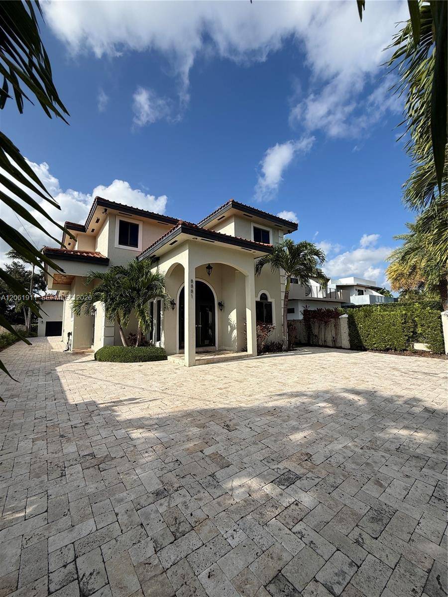 8881 SW 28th StMiami - picture