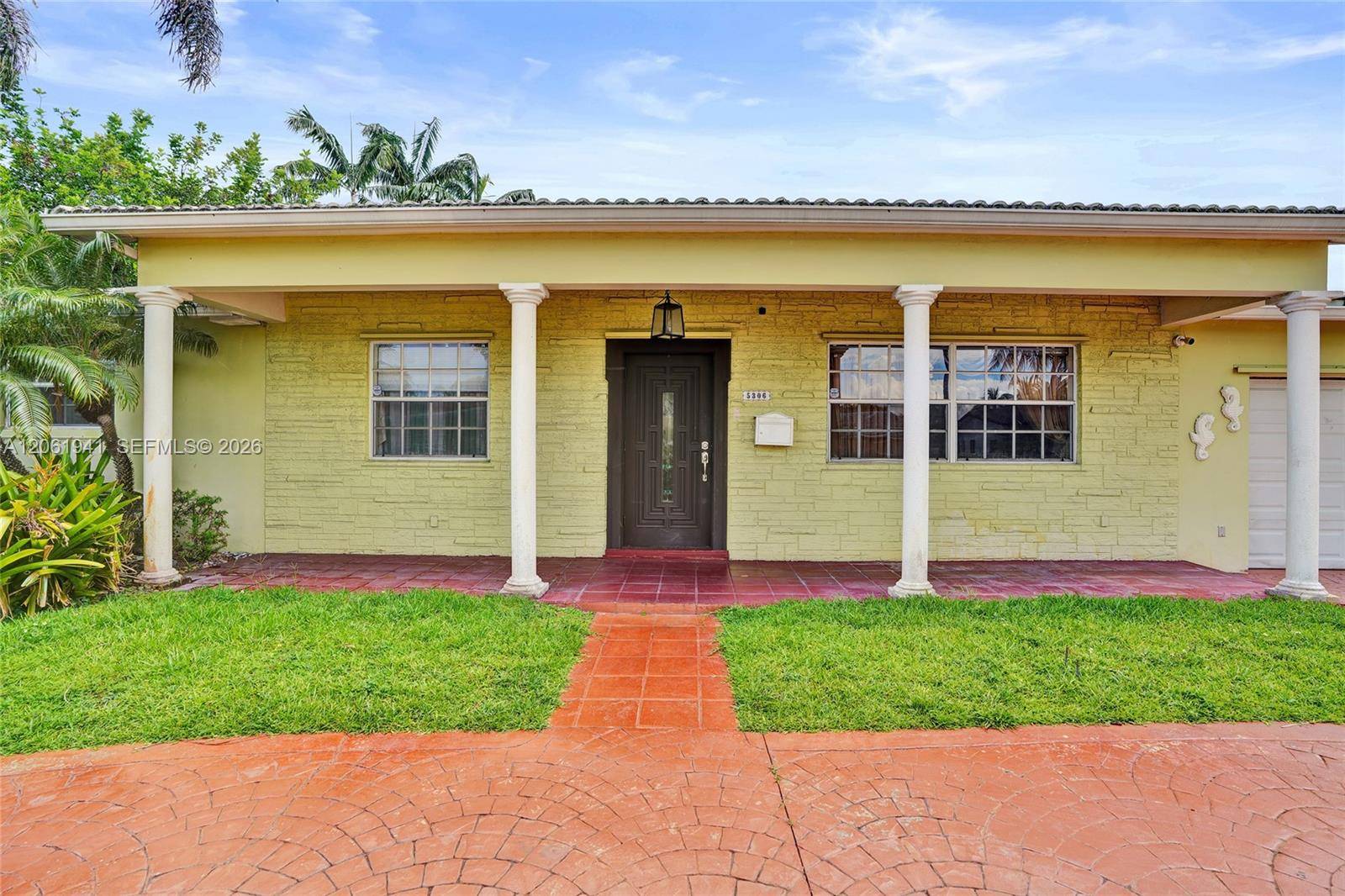 5306 Roosevelt StHollywood - picture